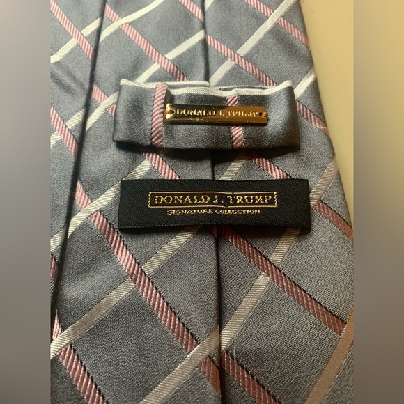 PRESIDENT DONALD J TRUMP SIGNATURE COLLECTION TIE PINK & GREY Necktie EUC - Picture 5 of 6